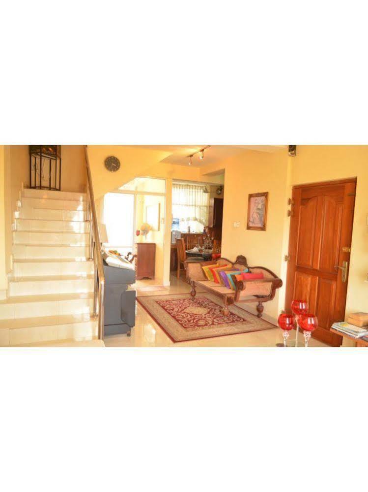 Frangipani Appartement Dehiwala-Mount Lavinia Buitenkant foto
